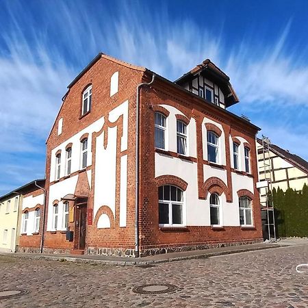 Triskele Haus - Oekologisches Gaestehaus Der Heilstaette Strelitz Neustrelitz Dış mekan fotoğraf