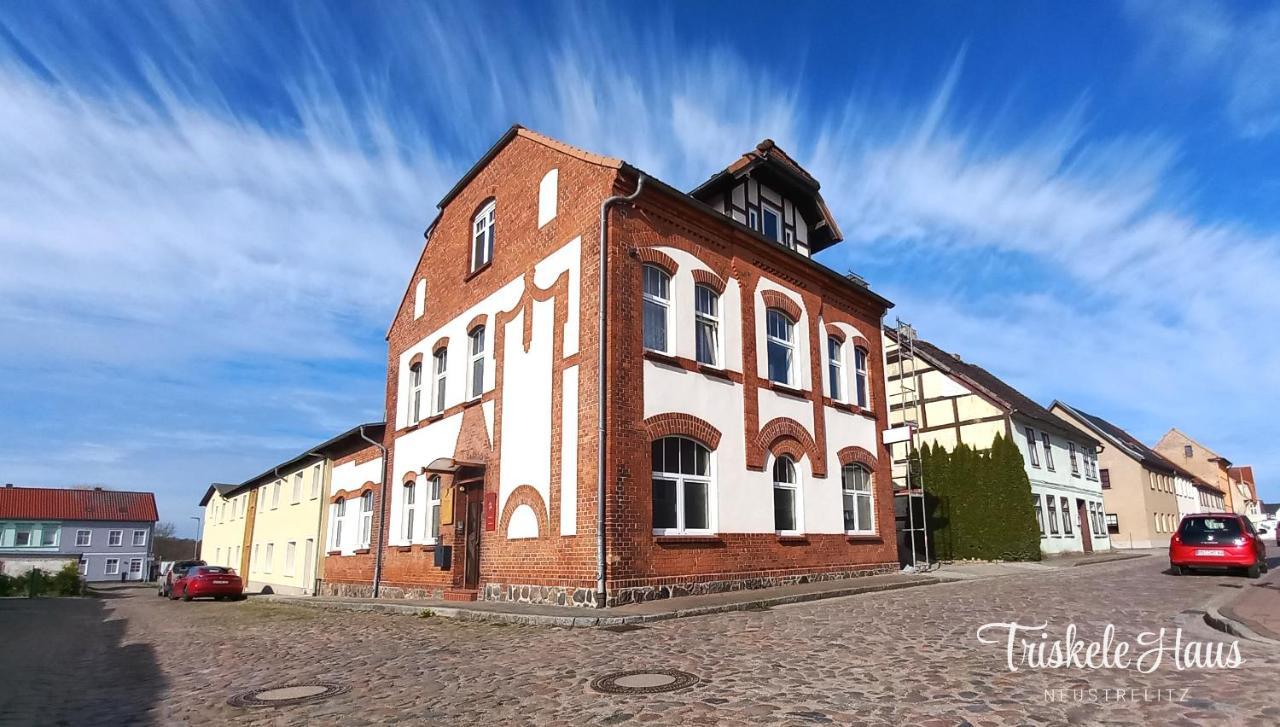 Triskele Haus - Oekologisches Gaestehaus Der Heilstaette Strelitz Neustrelitz Dış mekan fotoğraf